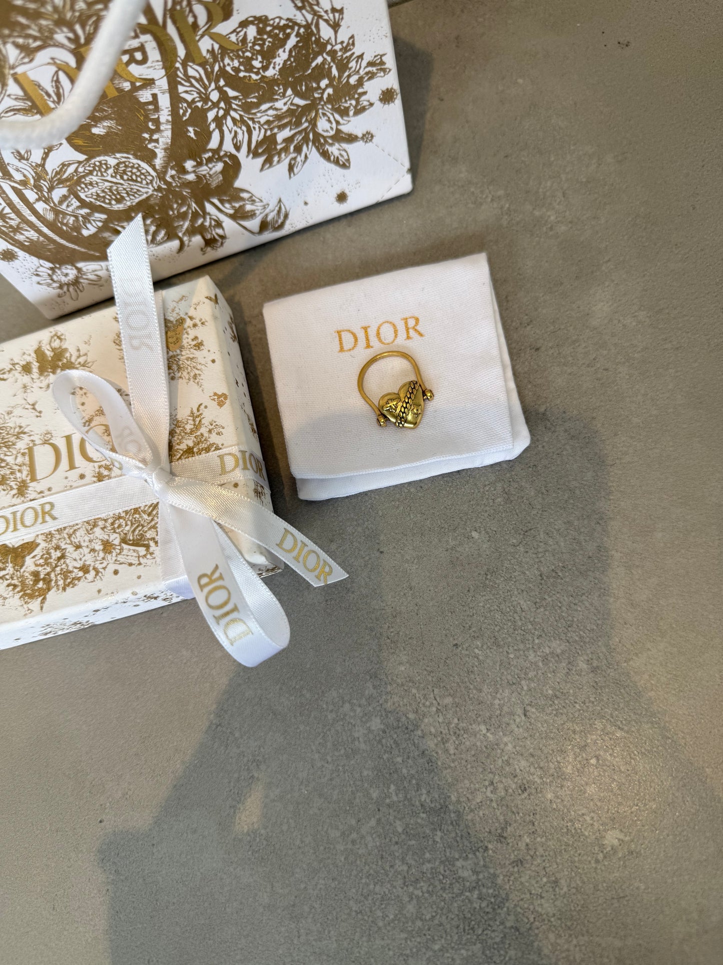 Anillo CD dorado -5000