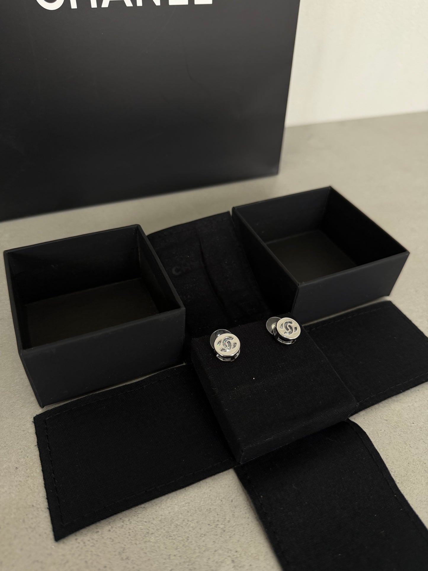 Aretes CC círculo logo -5060