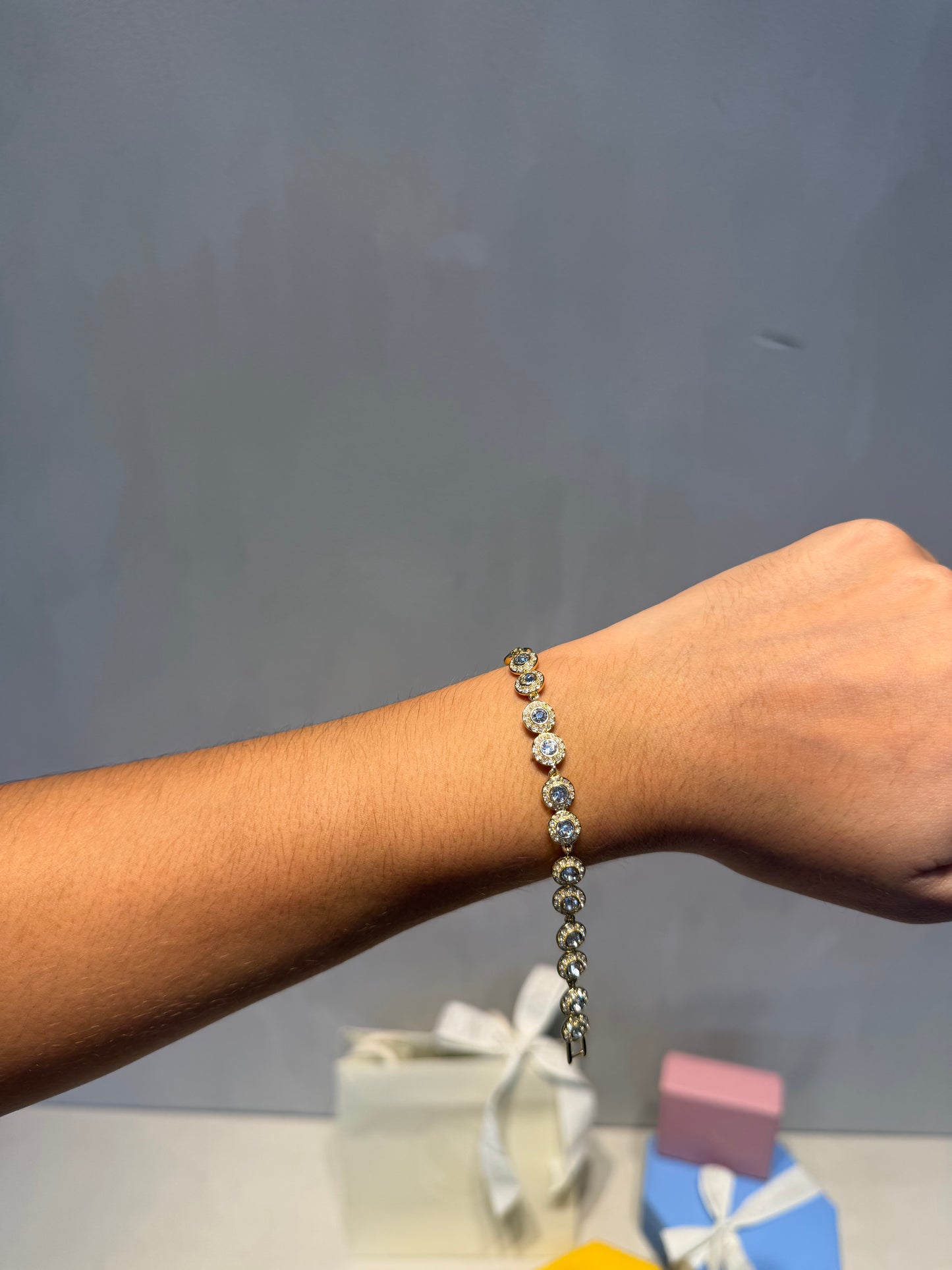 Pulsera SW dorada -5324