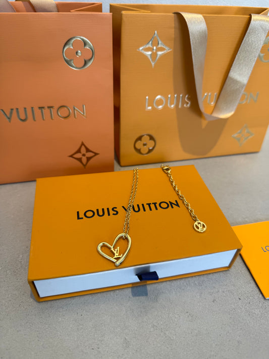 Collar LV corazón