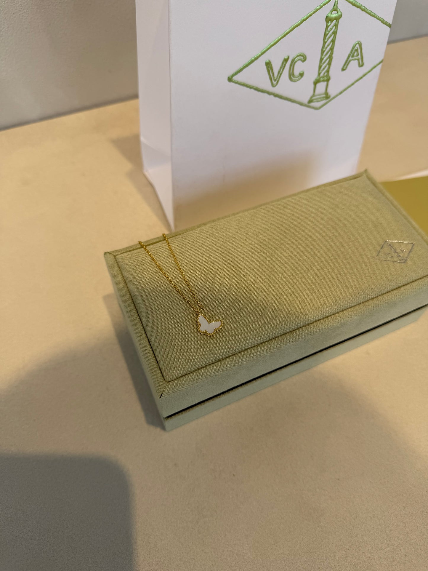 Collar VCA mariposa pequeña