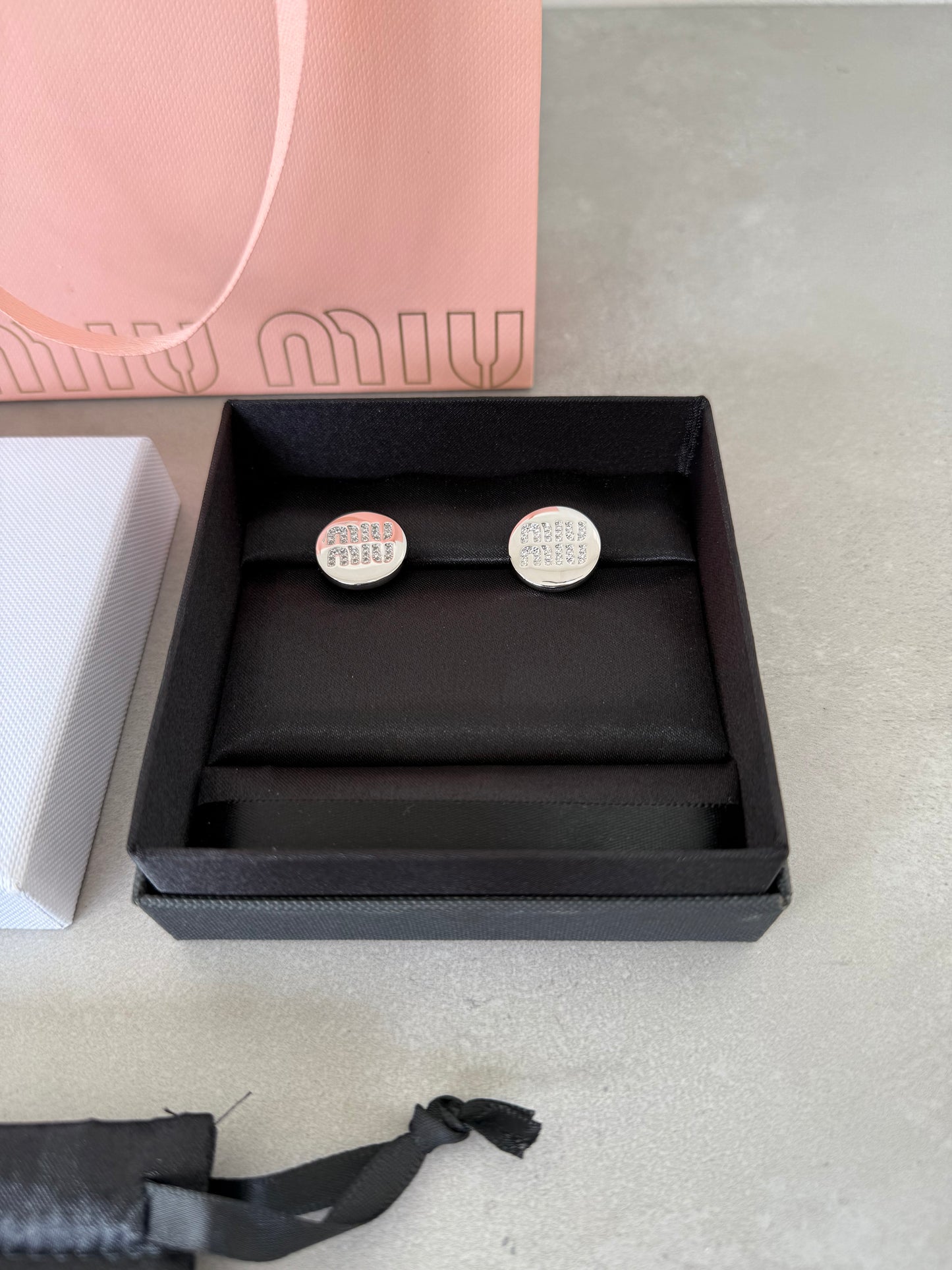 Aretes MM plateados - 5459