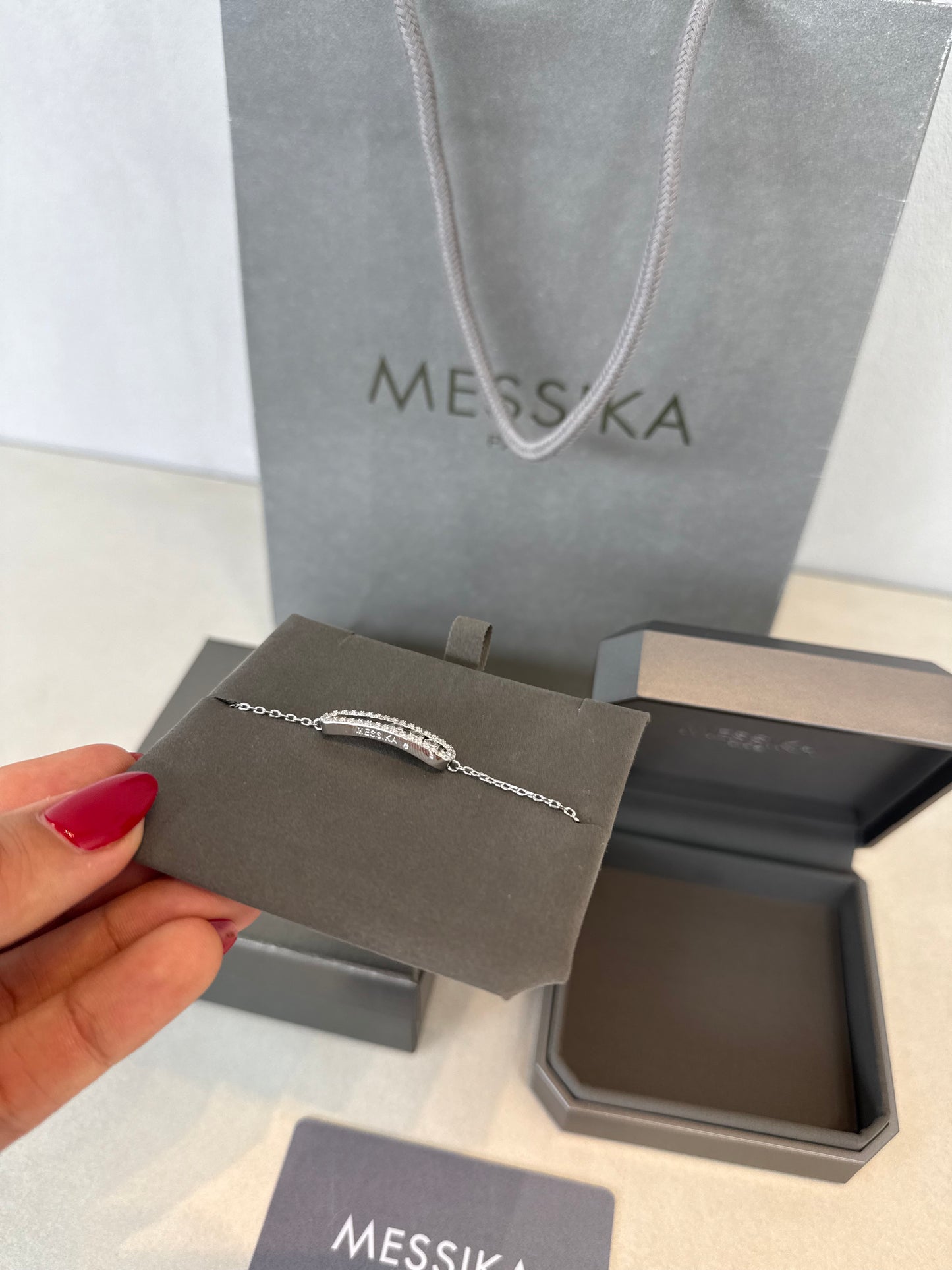 Pulsera Messika plateada con diamantes