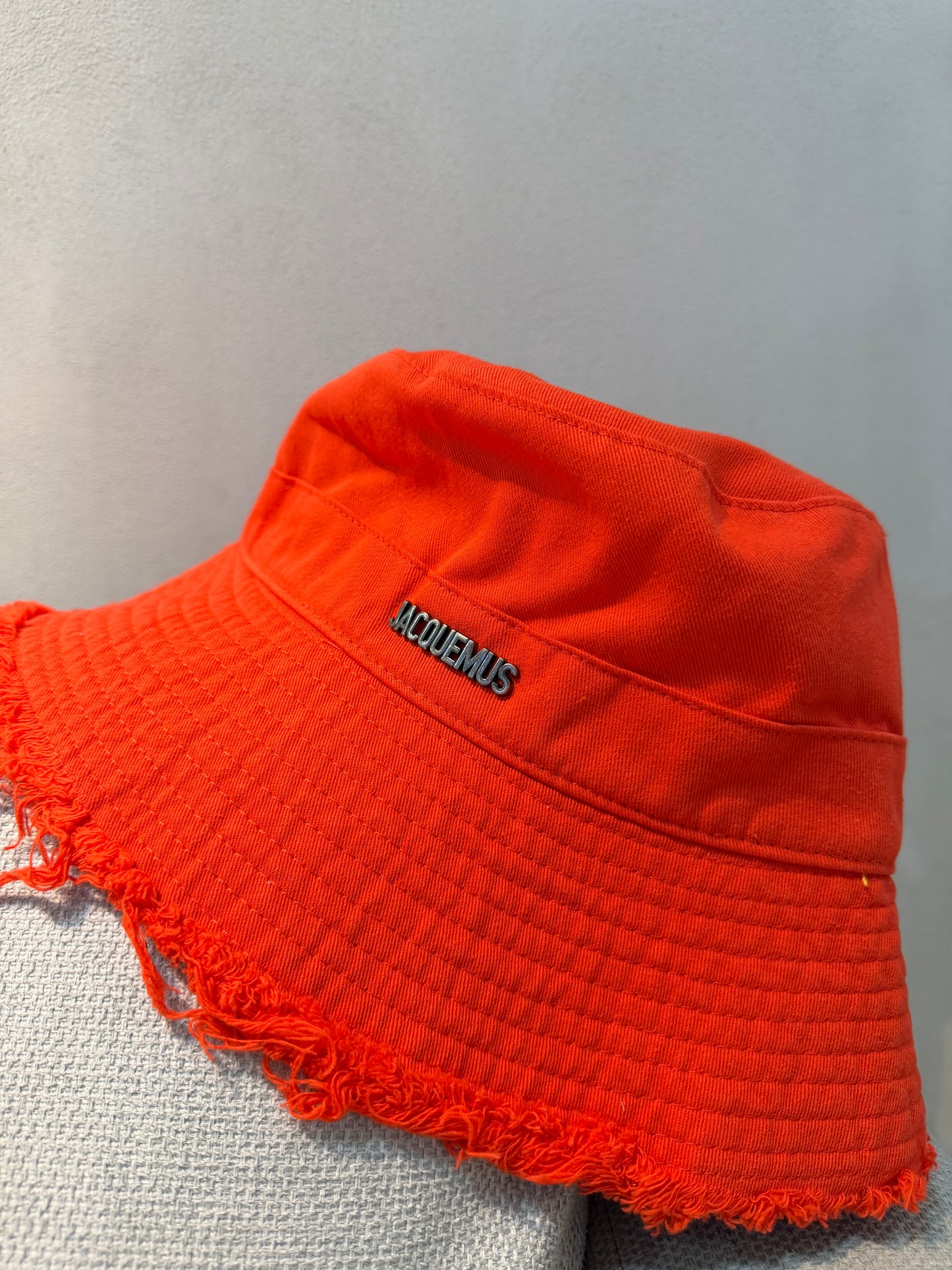 Sombrero Jacquemus rojo -5341