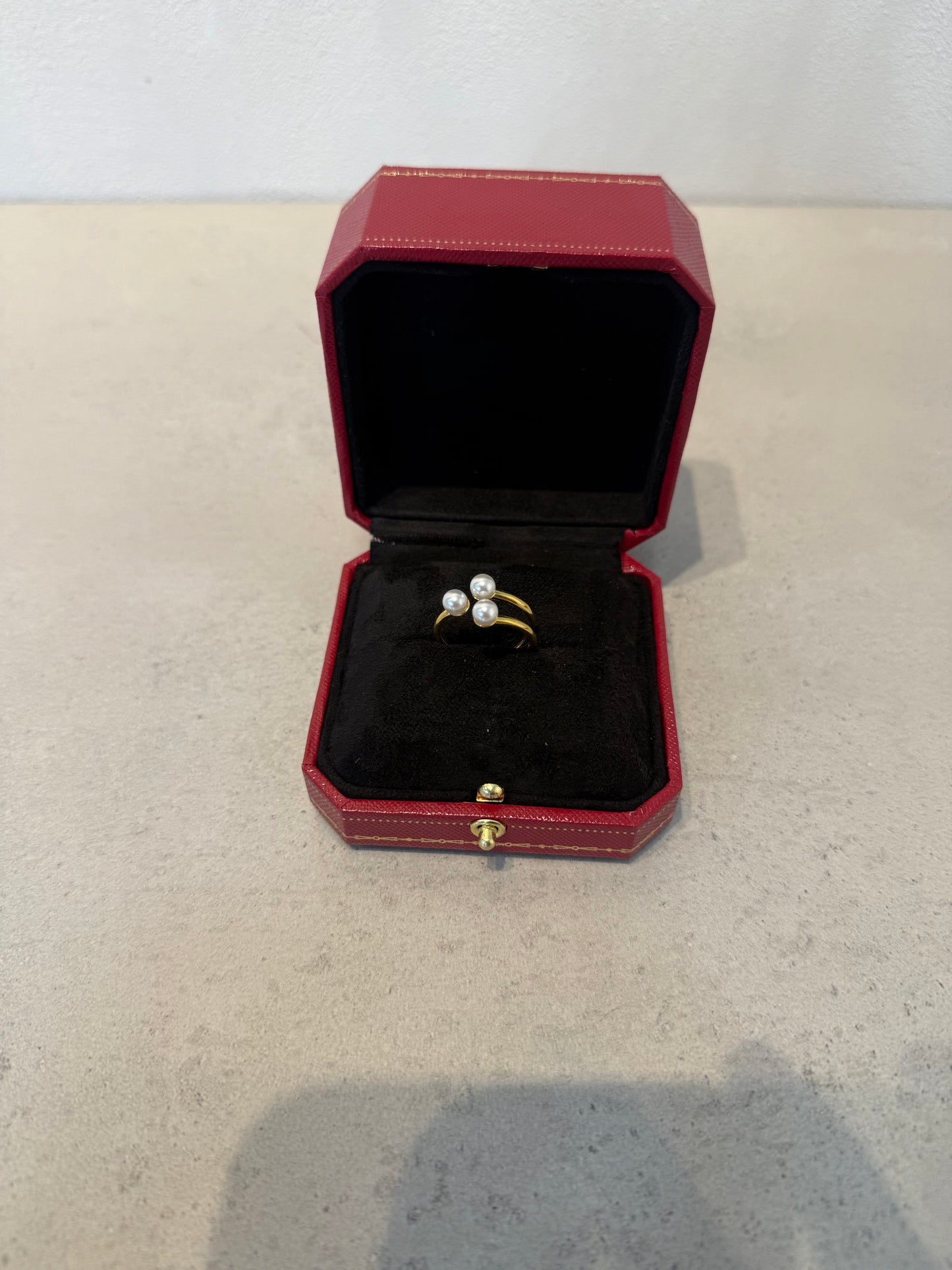 Anillo Pandora dorado con perlas PRECIO pendiente
