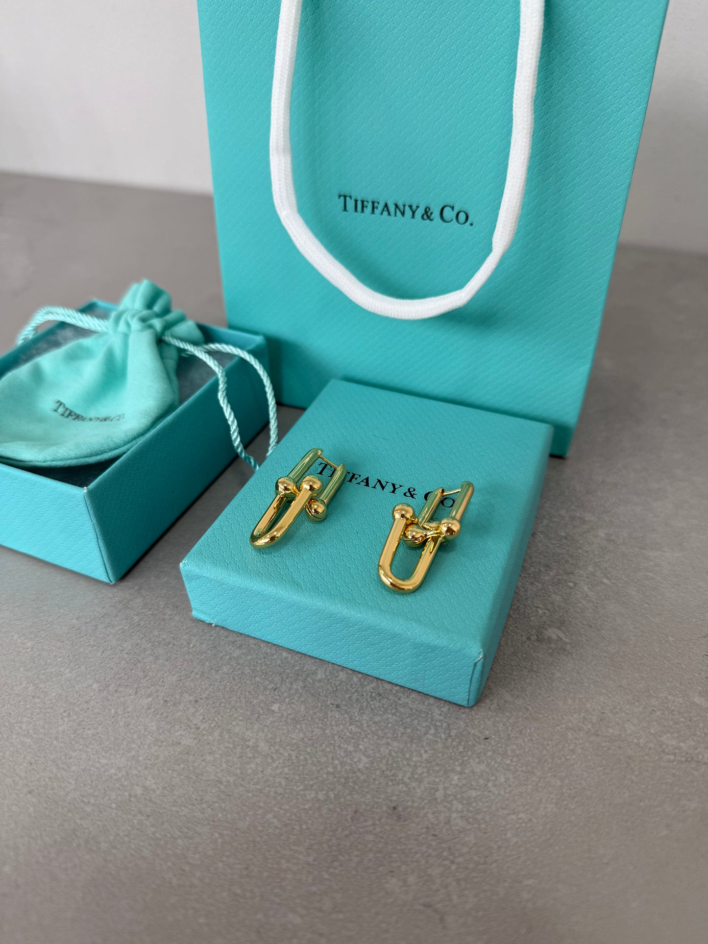 Aretes TIF dorado -5185