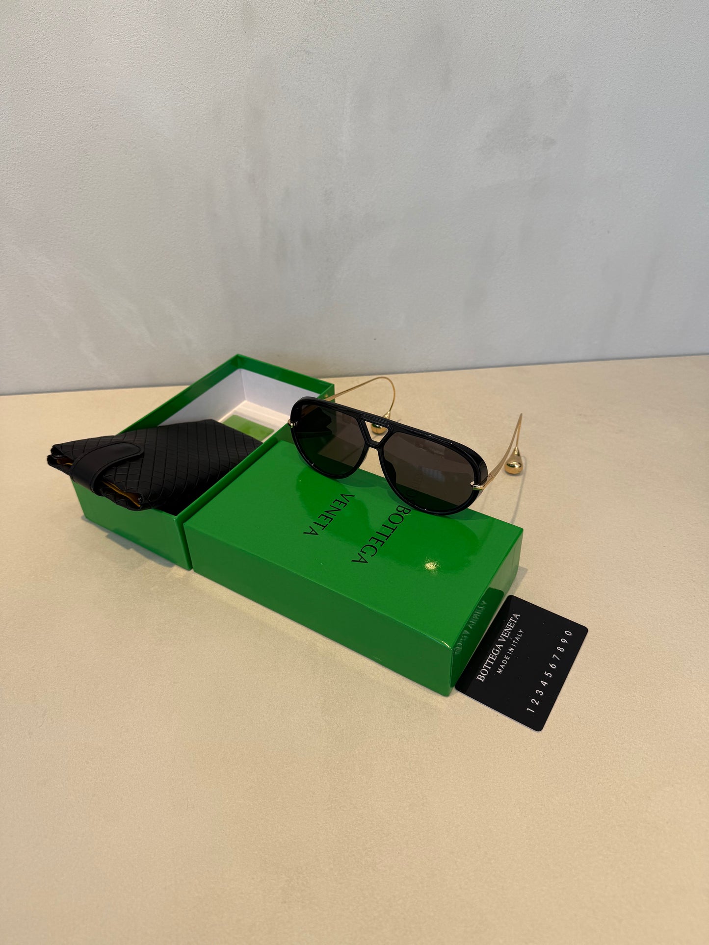 Gafas de Sol Bottega Venneta Gota black