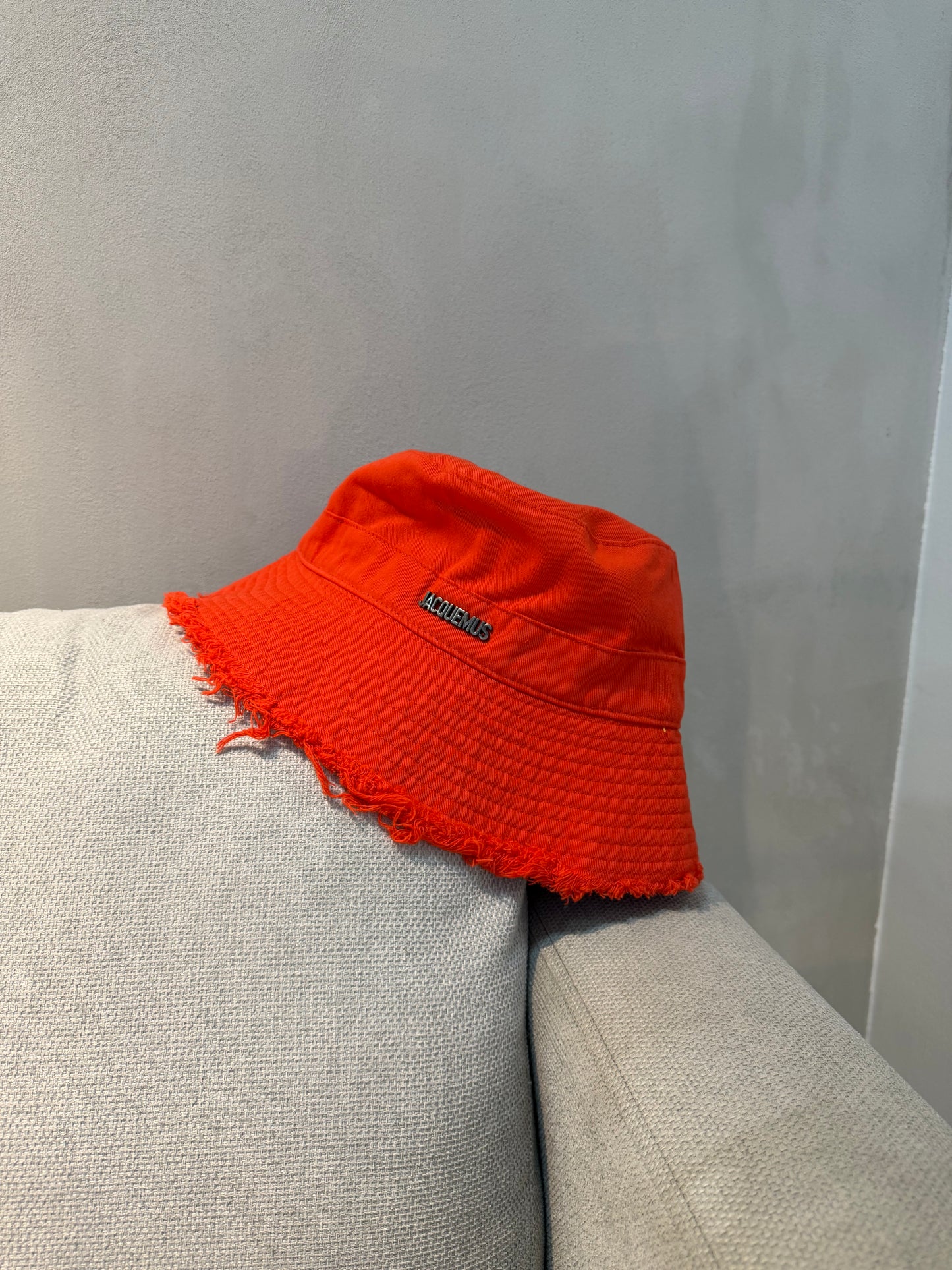 Sombrero Jacquemus rojo -5341