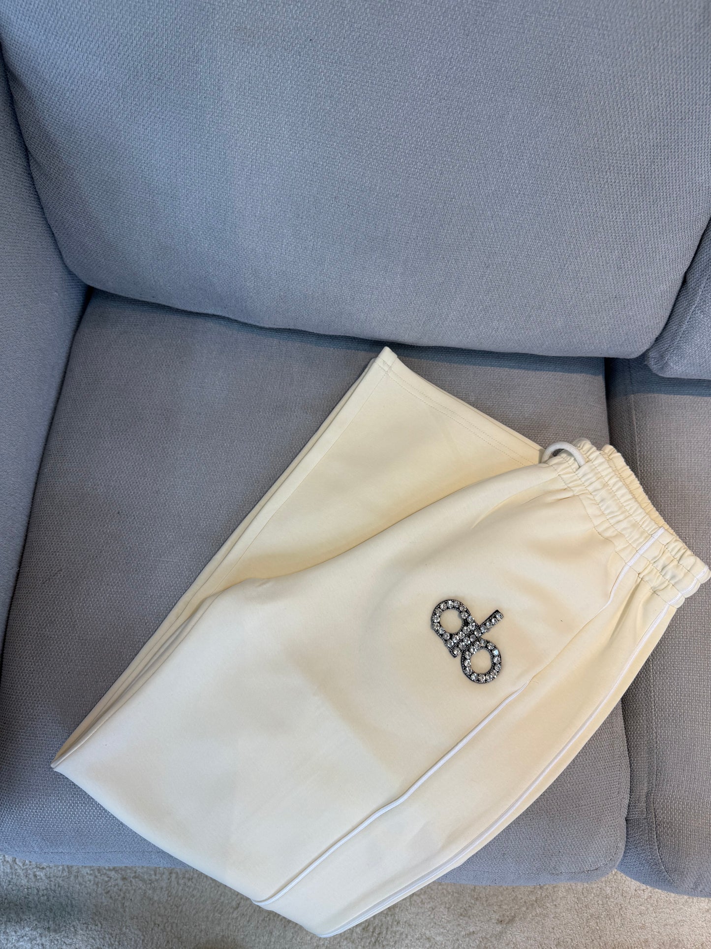 Conjunto alo crema (TALLA M)