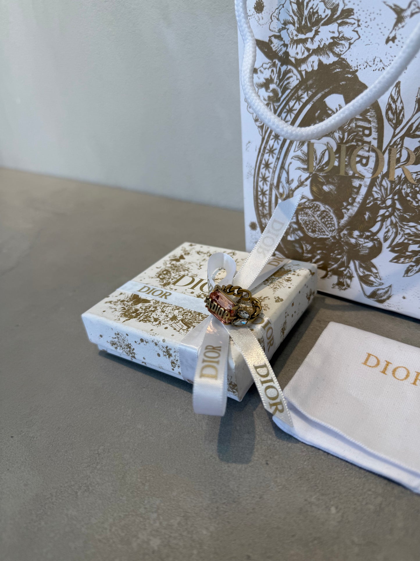 Aretes CD gema TALLA PENDIENTE