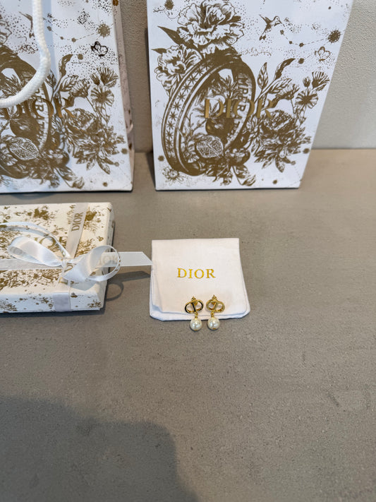 Aretes CD Insignia Perla