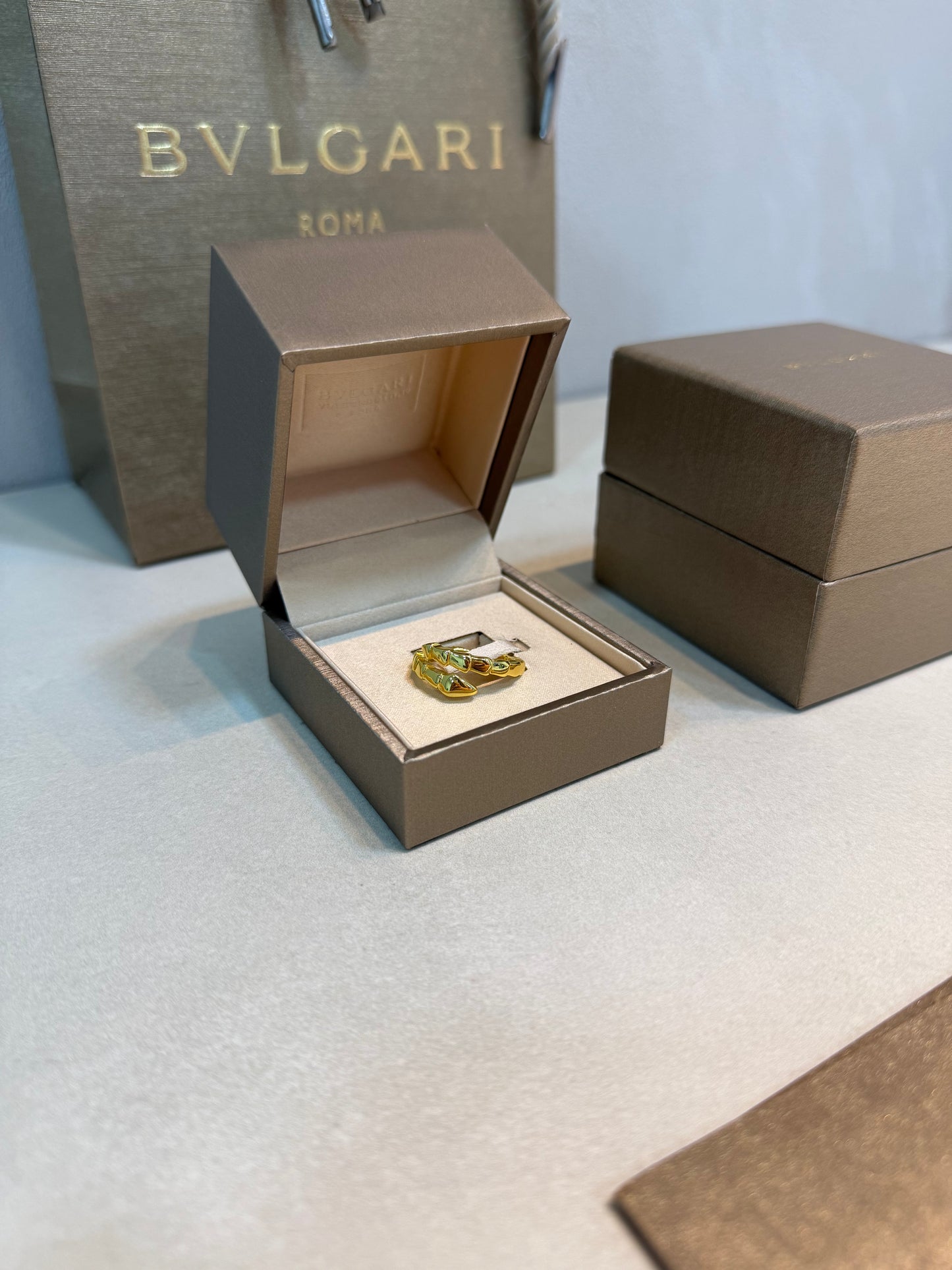 Anillo BLG oro dorado PENDIENTE TALLA