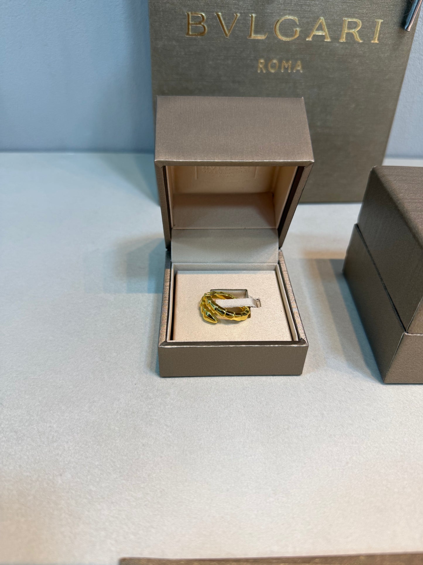 Anillo BLG oro dorado PENDIENTE TALLA