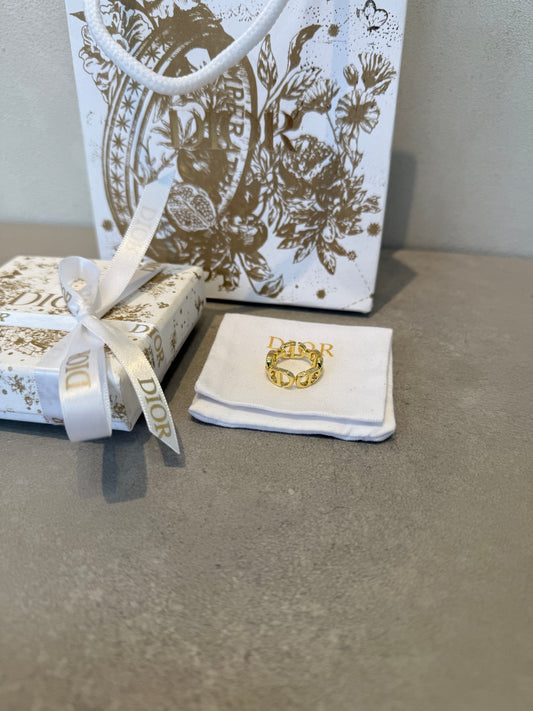 Anillo CD logo dorado