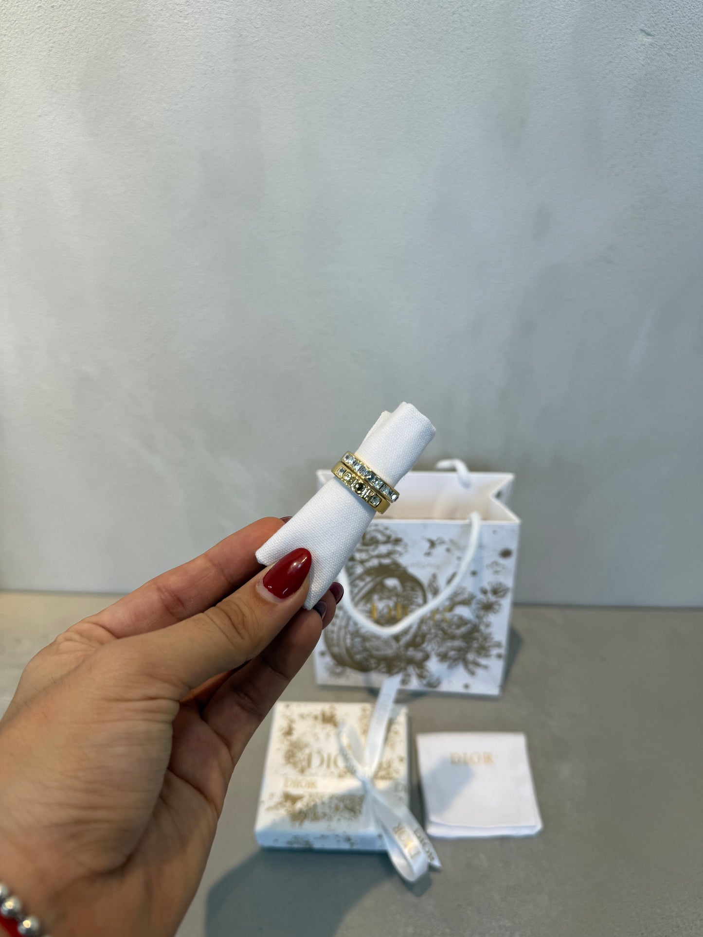 Anillos CD dorado y diamante TALLA PENDIENTE