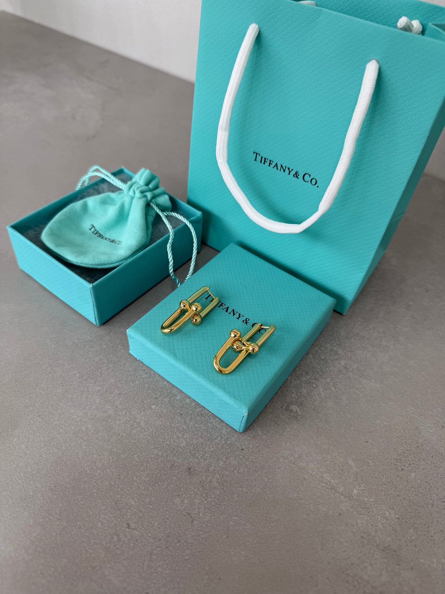 Aretes TIF dorado -5185