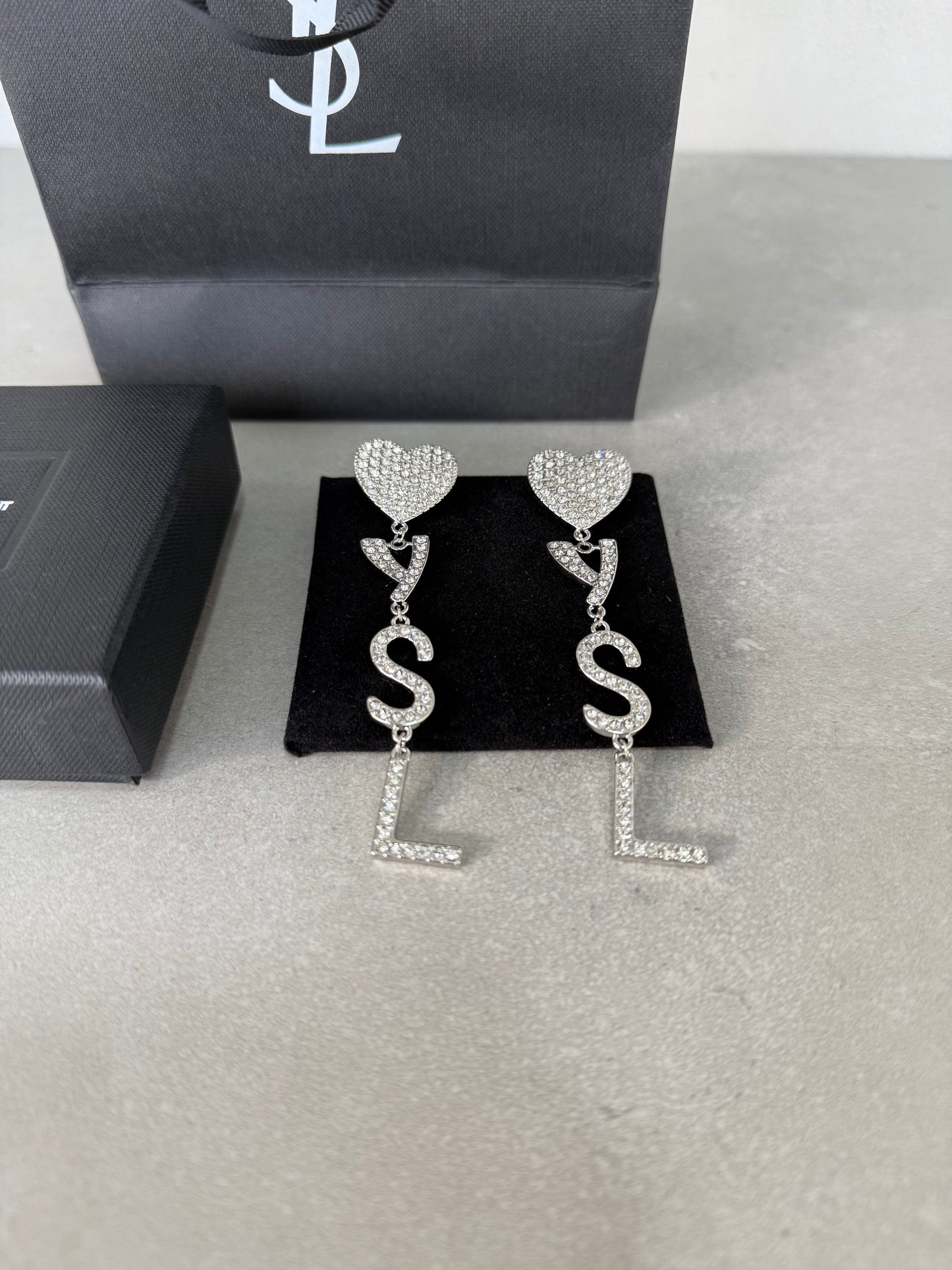 Aretes YSL logo grande