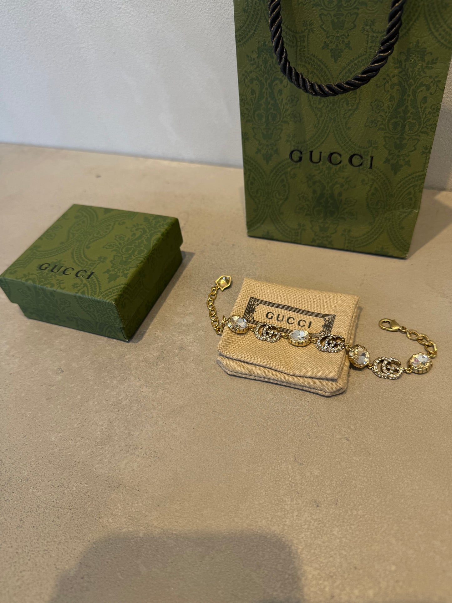 Pulsera GG logos con diamantes