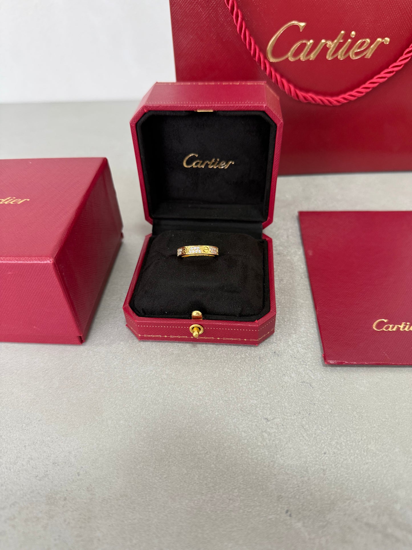 Anillo CRT LOVE RING- Delgado- Gold Zirconias