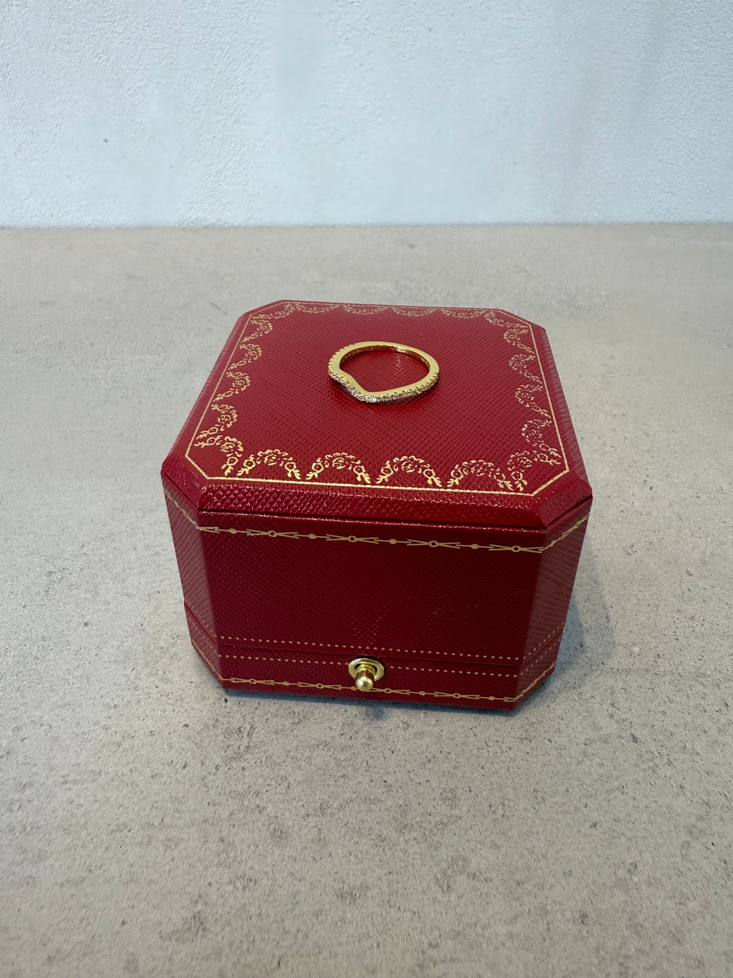 Anillo pandora dorado con zirconias PRECIO PENDIENTE