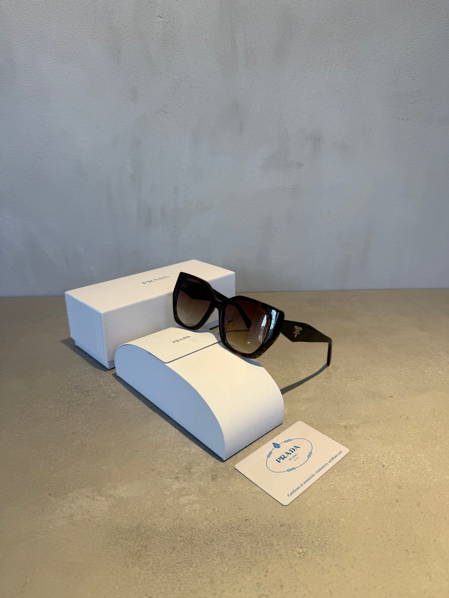 Gafas de sol PR cuadrado tortoise 5670