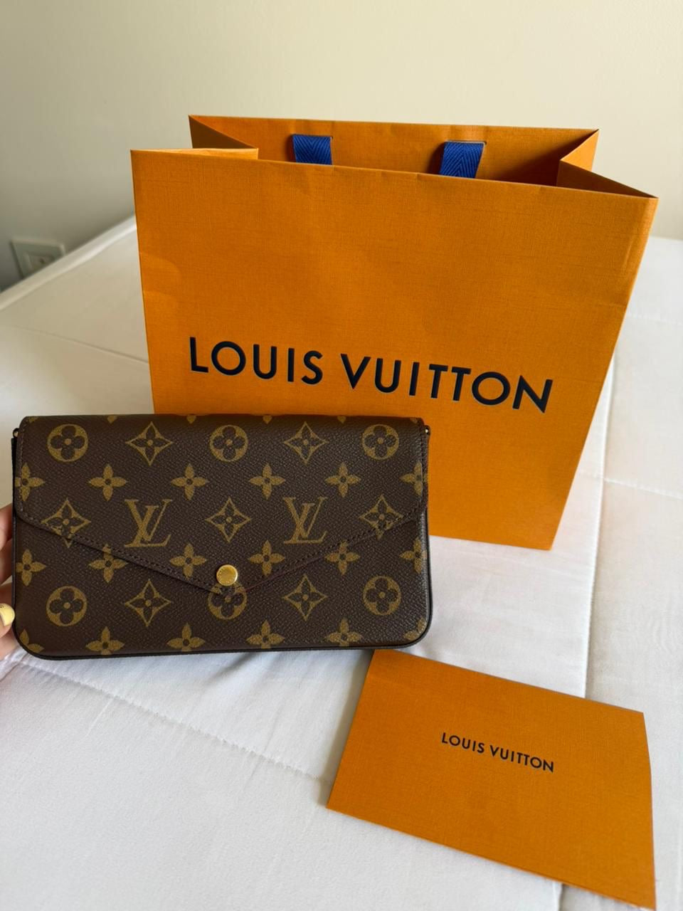 Cartera LV
