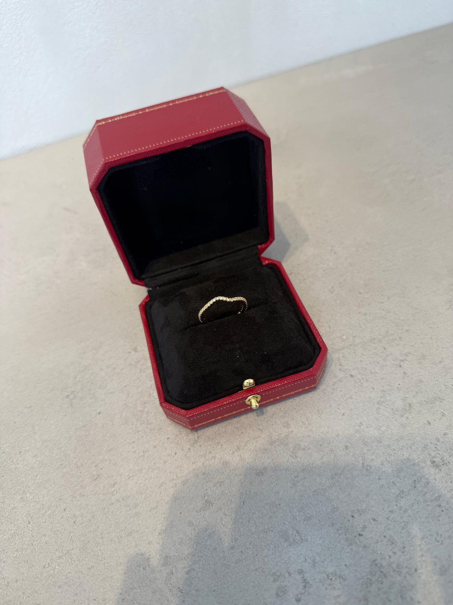 Anillo pandora dorado con zirconias PRECIO PENDIENTE