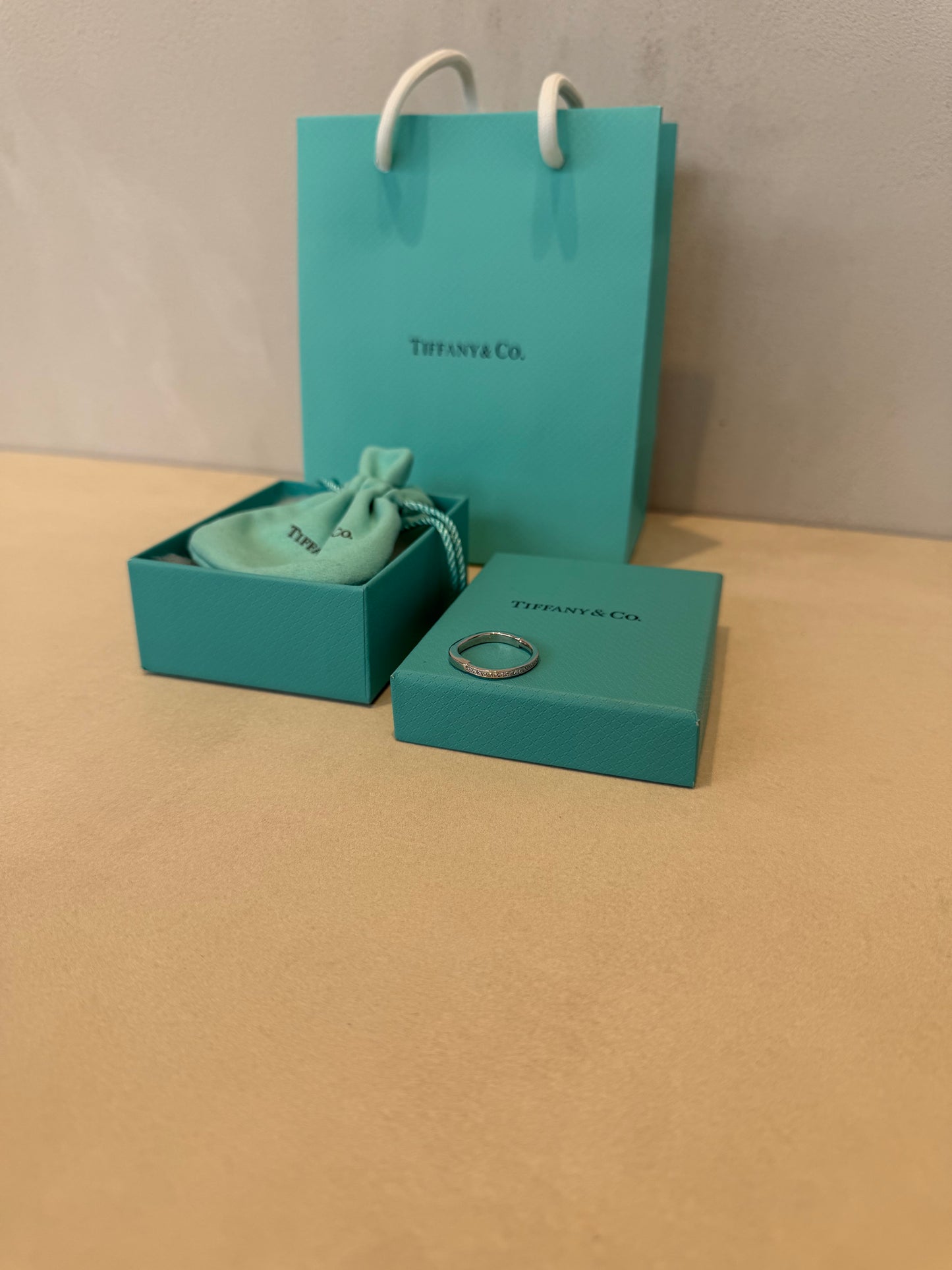 Anillo TIF anillo plateado y diamantes