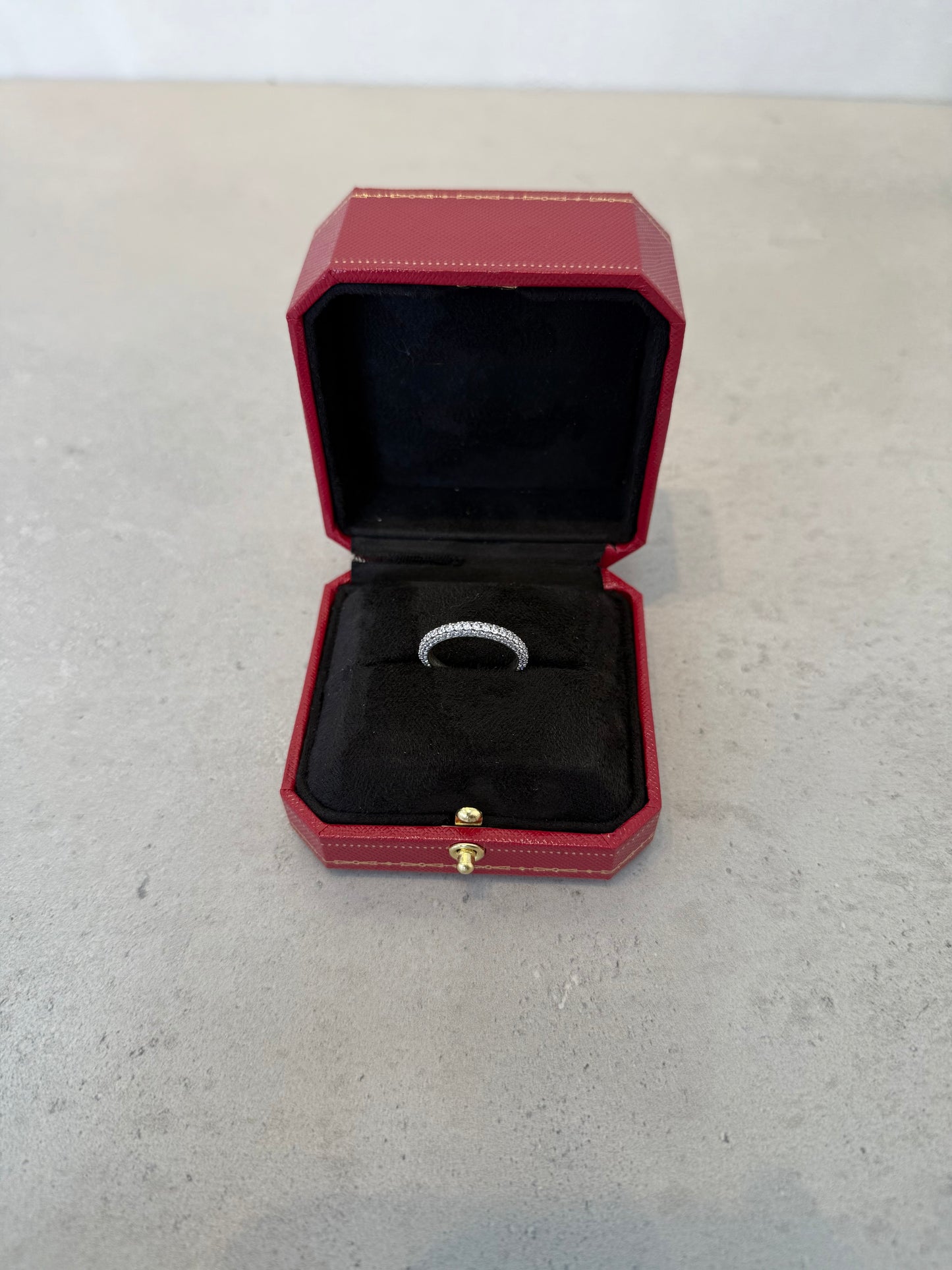 Anillo Pandora zirconias plateado