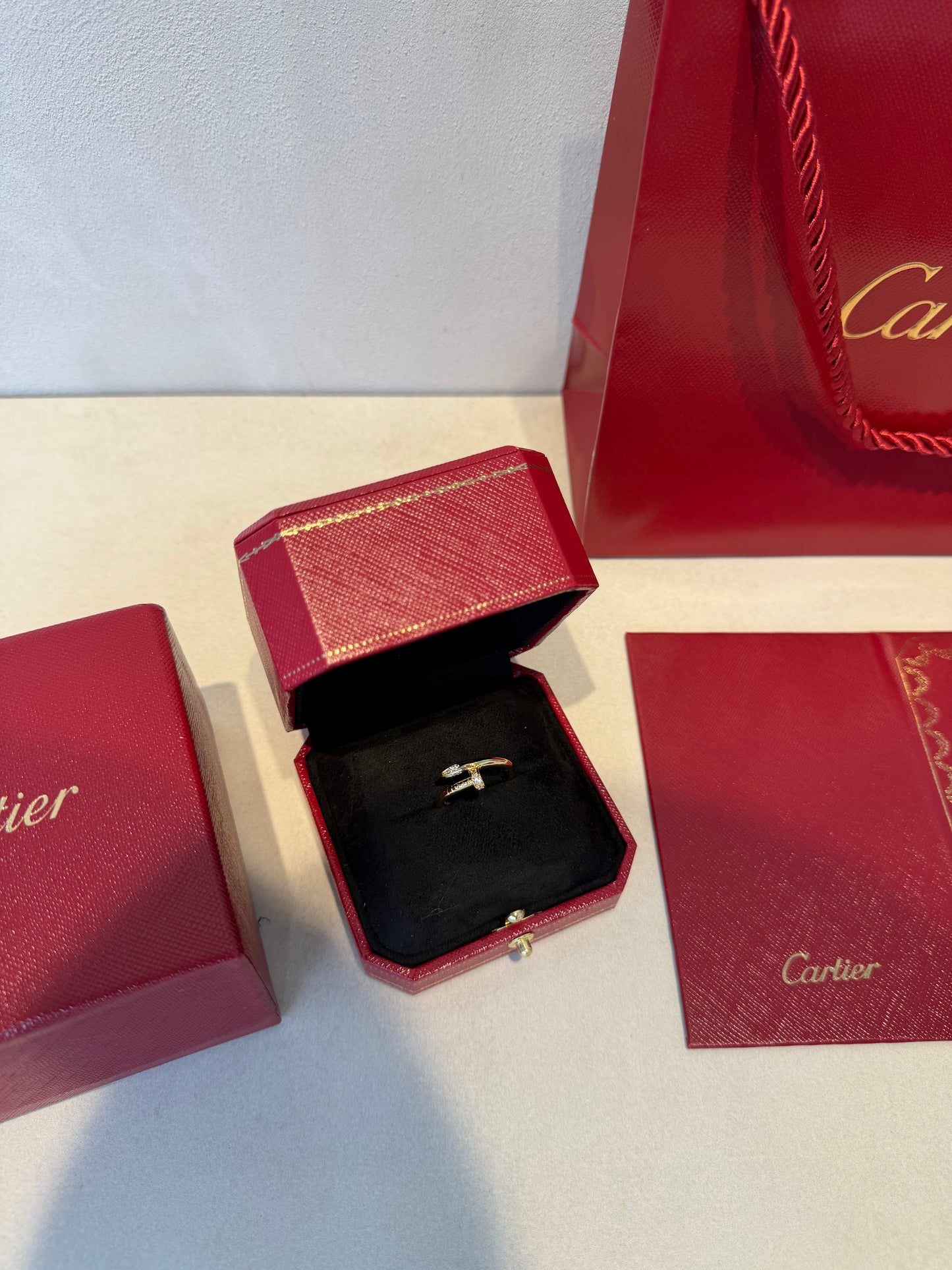 Anillo CRT JUSTE UN CLOU - Dorado con zirconias