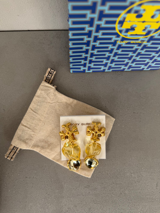 Aretes TB dorados con colgantes amarillos y esfera metálica