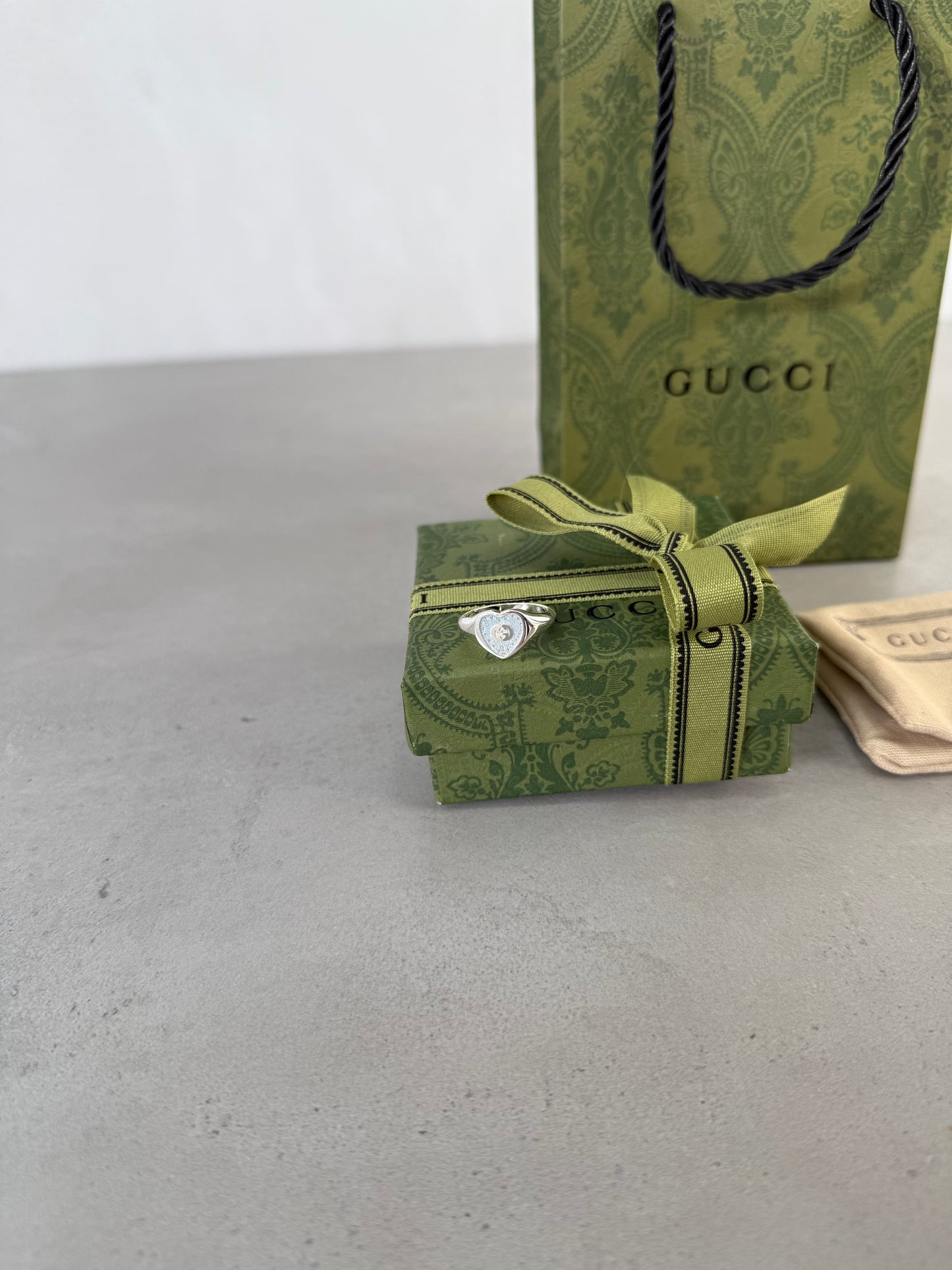 Anillo GG corazón turquesa