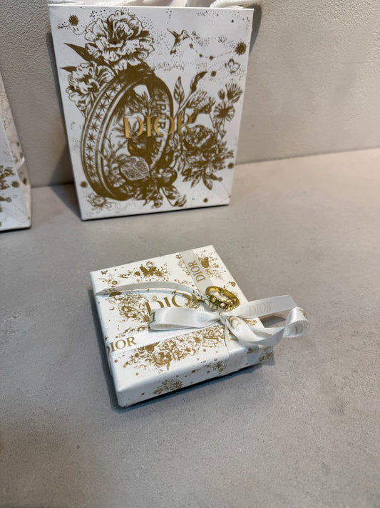 Anillo CD logo dorado