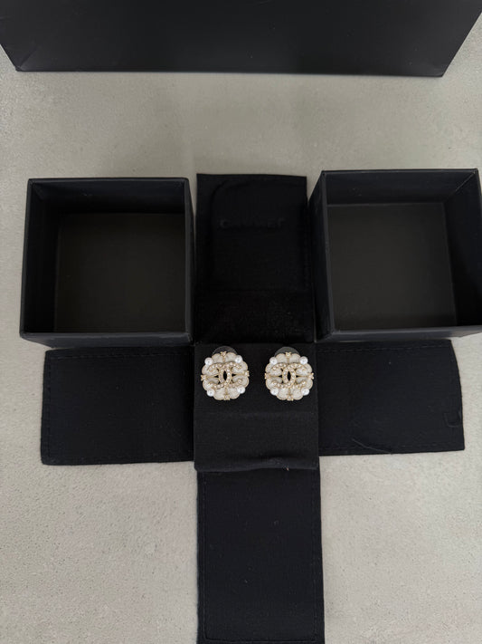 Aretes CC perlas y diamantes