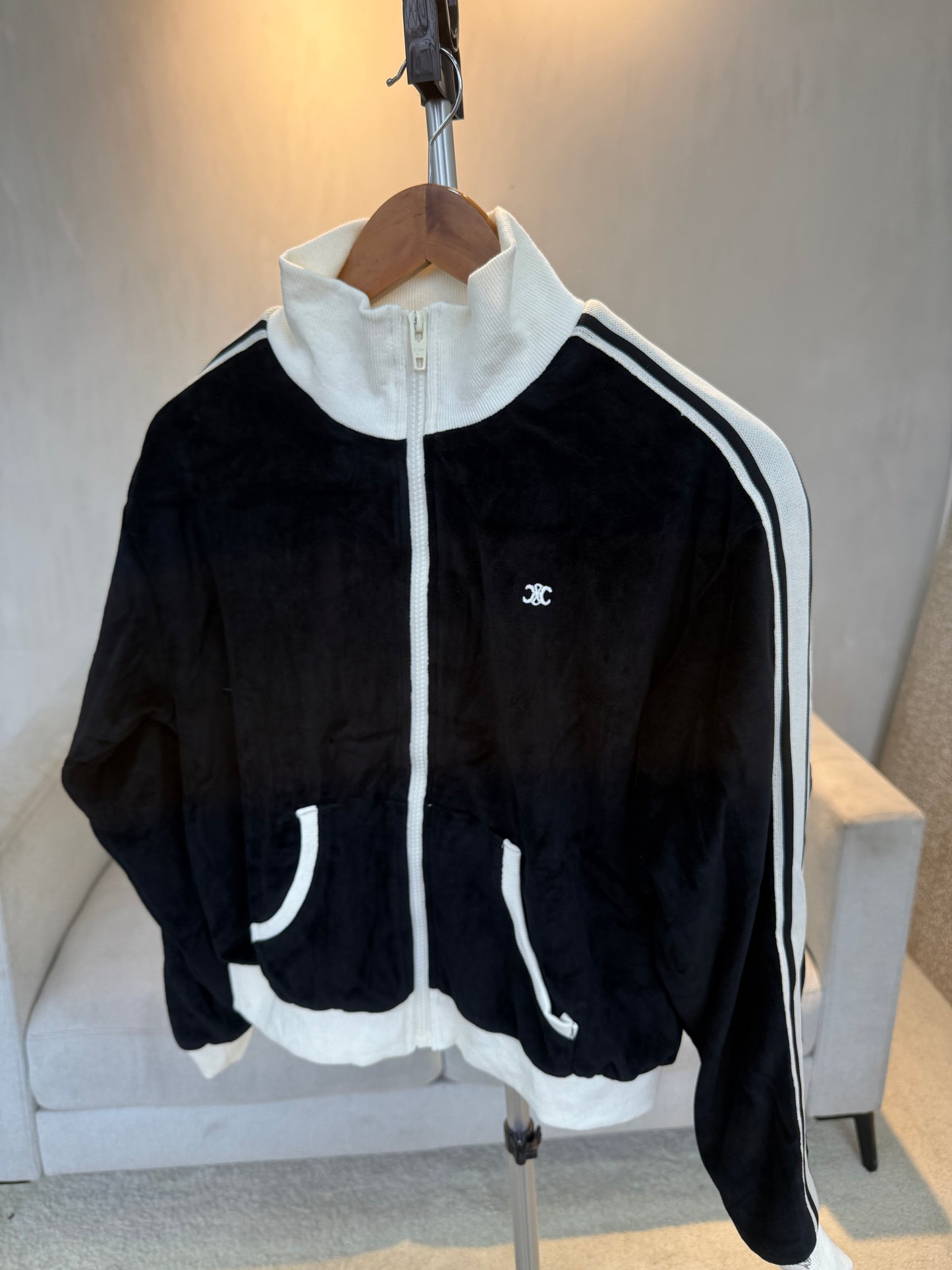 Conjunto CEL blanco y negro (TALLA S)