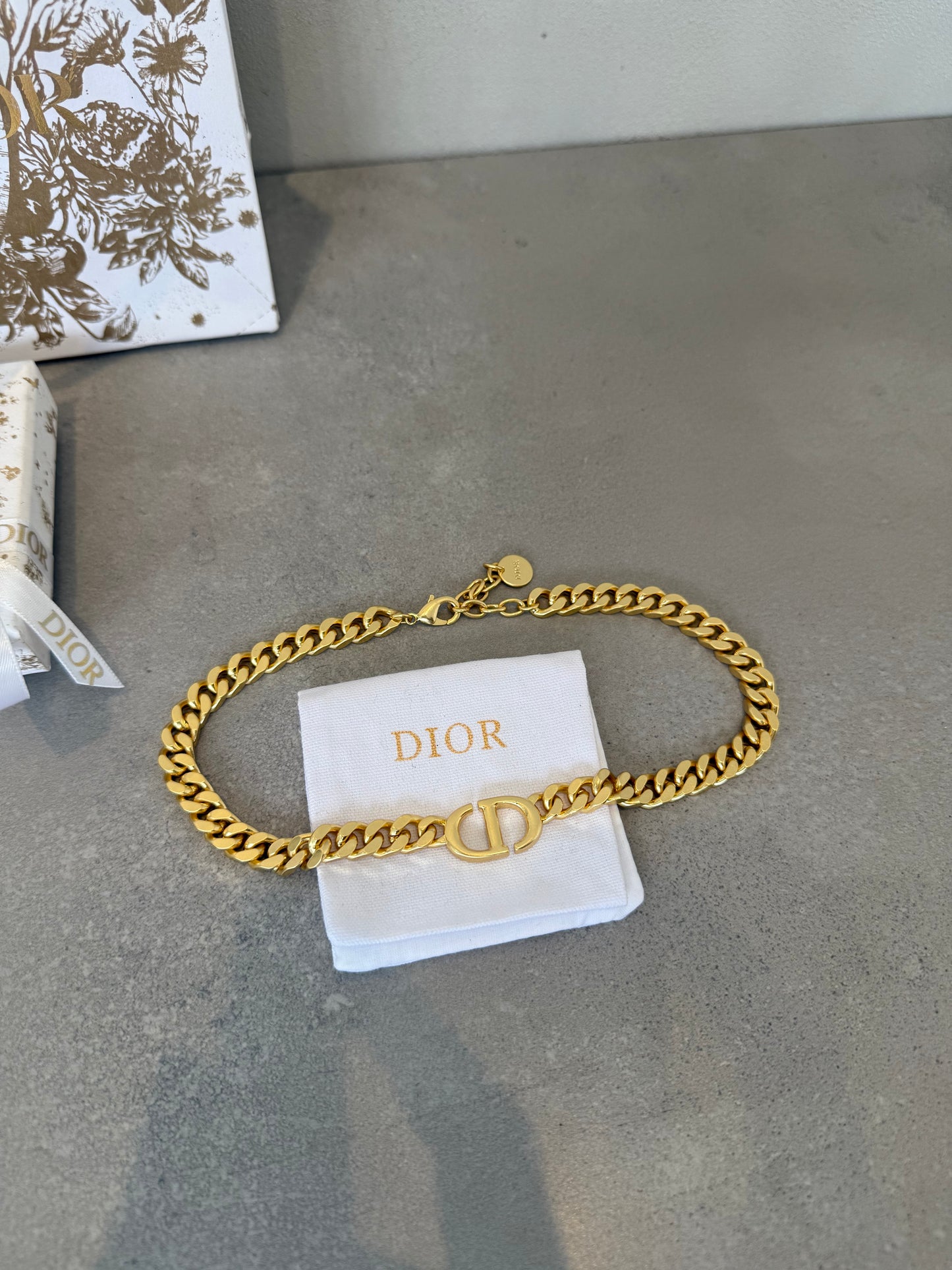 Collar CD cubana dorada