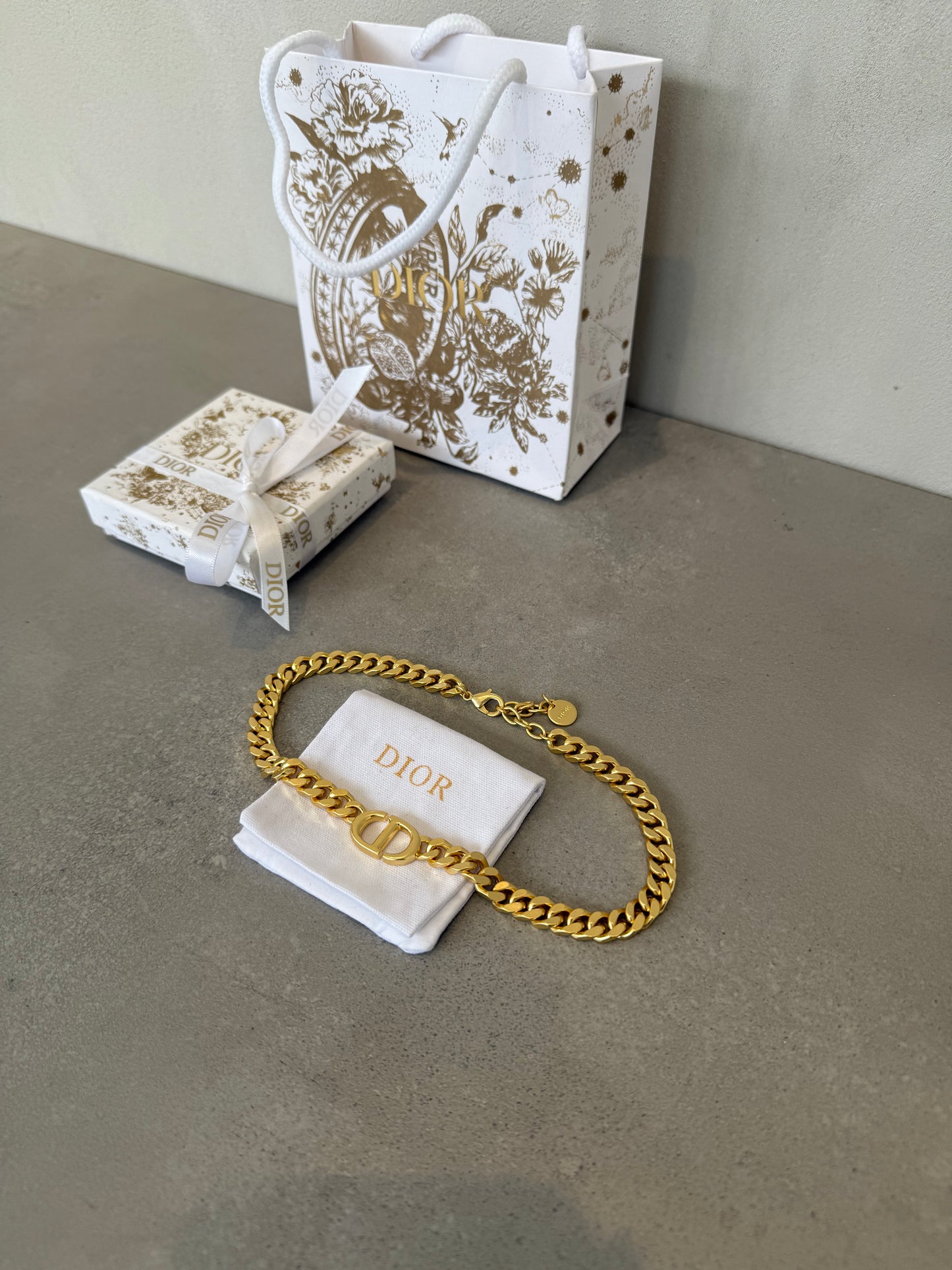 Collar CD cubana dorada