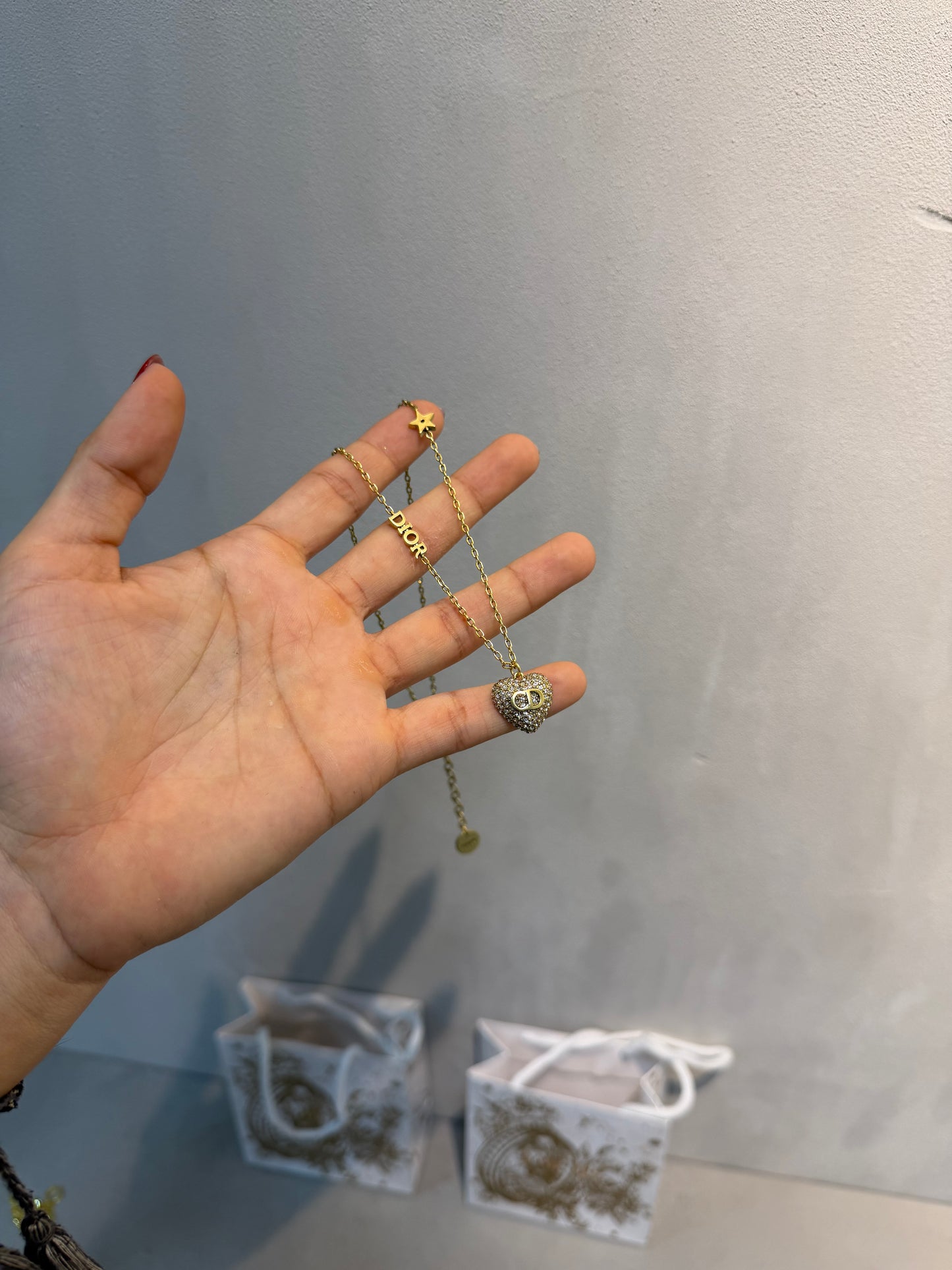 Collar CD corazón con diamantes