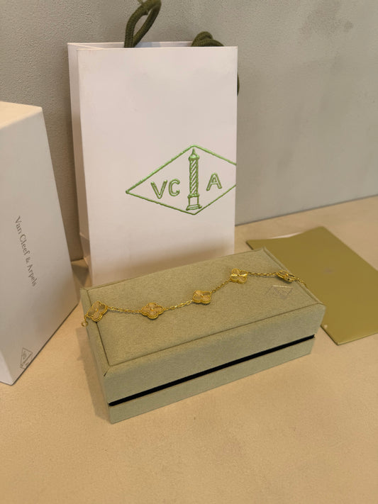 Pulsera VCA dorada