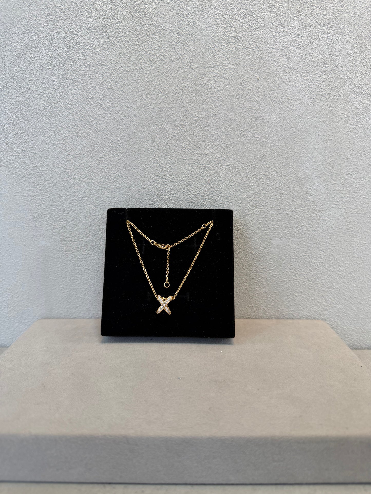 Collar CHAU dorado -5361