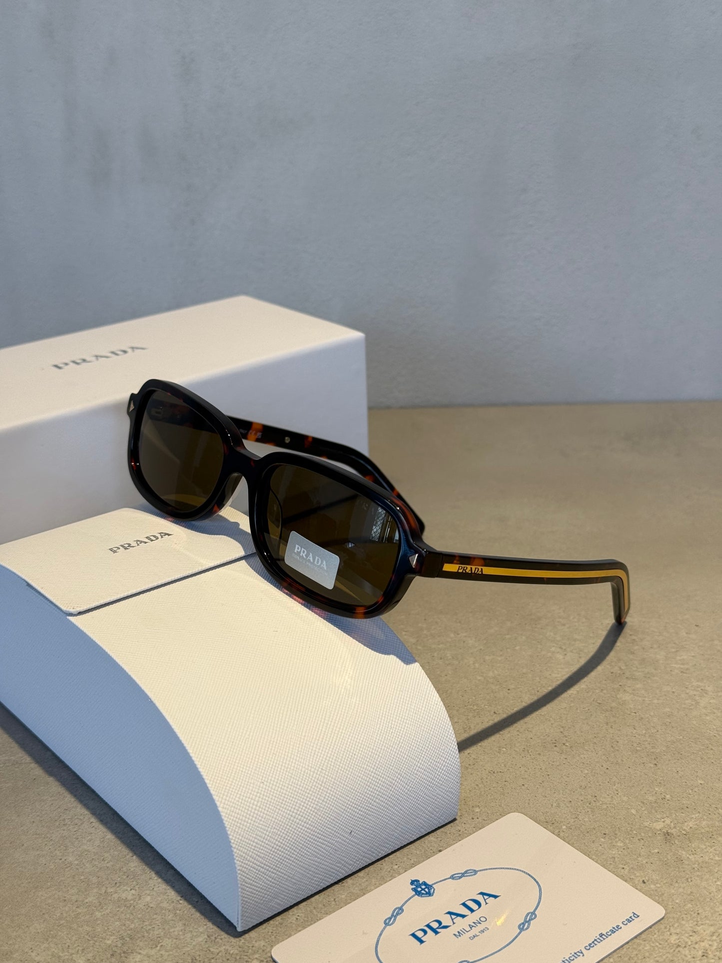 Gafas de sol PR cuadrado tortoise 5670