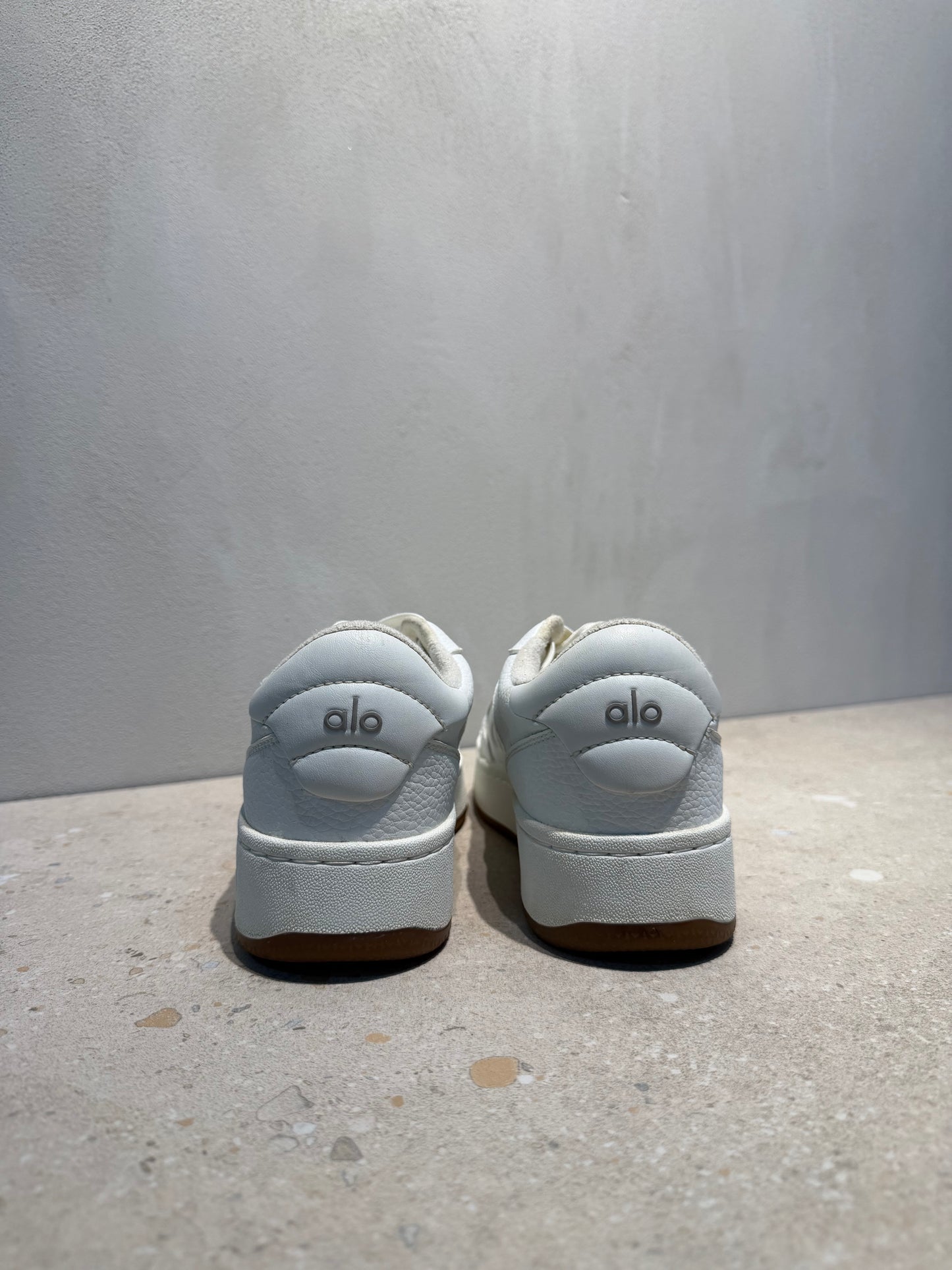 ZPT Tenis Pre-Loved Alo 100% originales talla 36 - 5430
