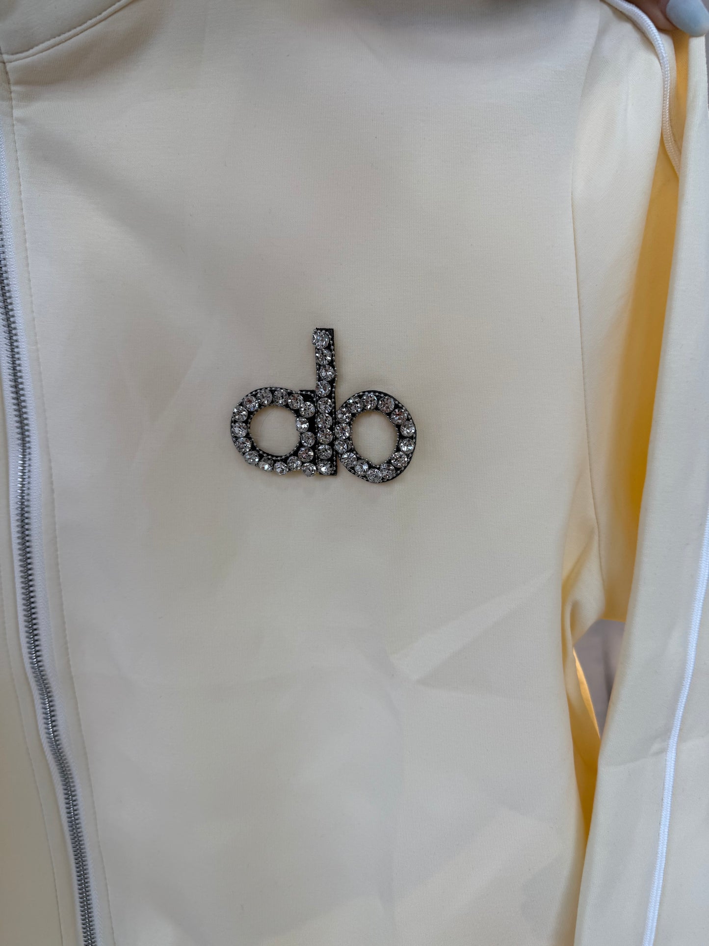 Conjunto alo crema (TALLA M)