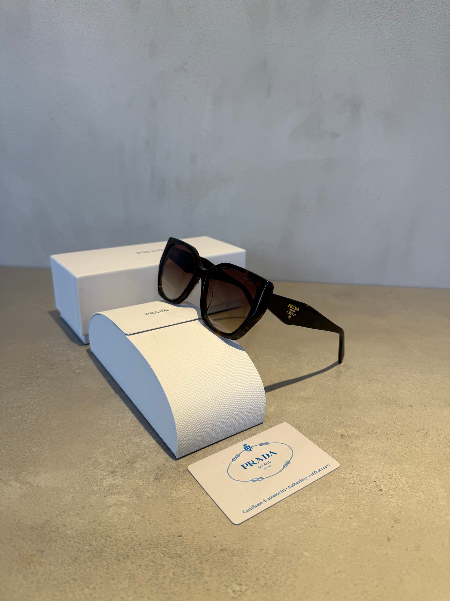 Gafas de Sol PR Cateye tortoise 5671