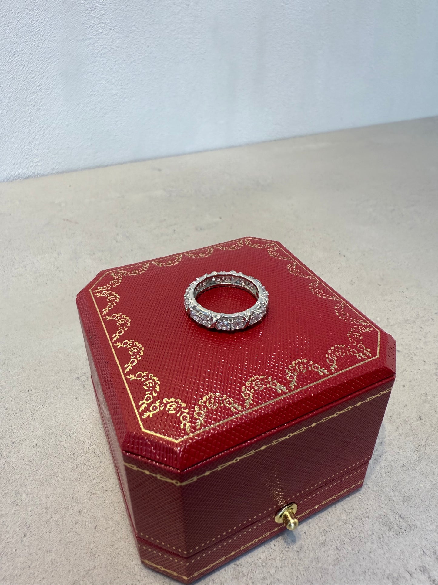 Anillo TIF zirconias plata