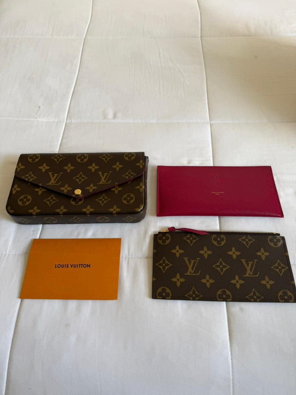 Cartera LV