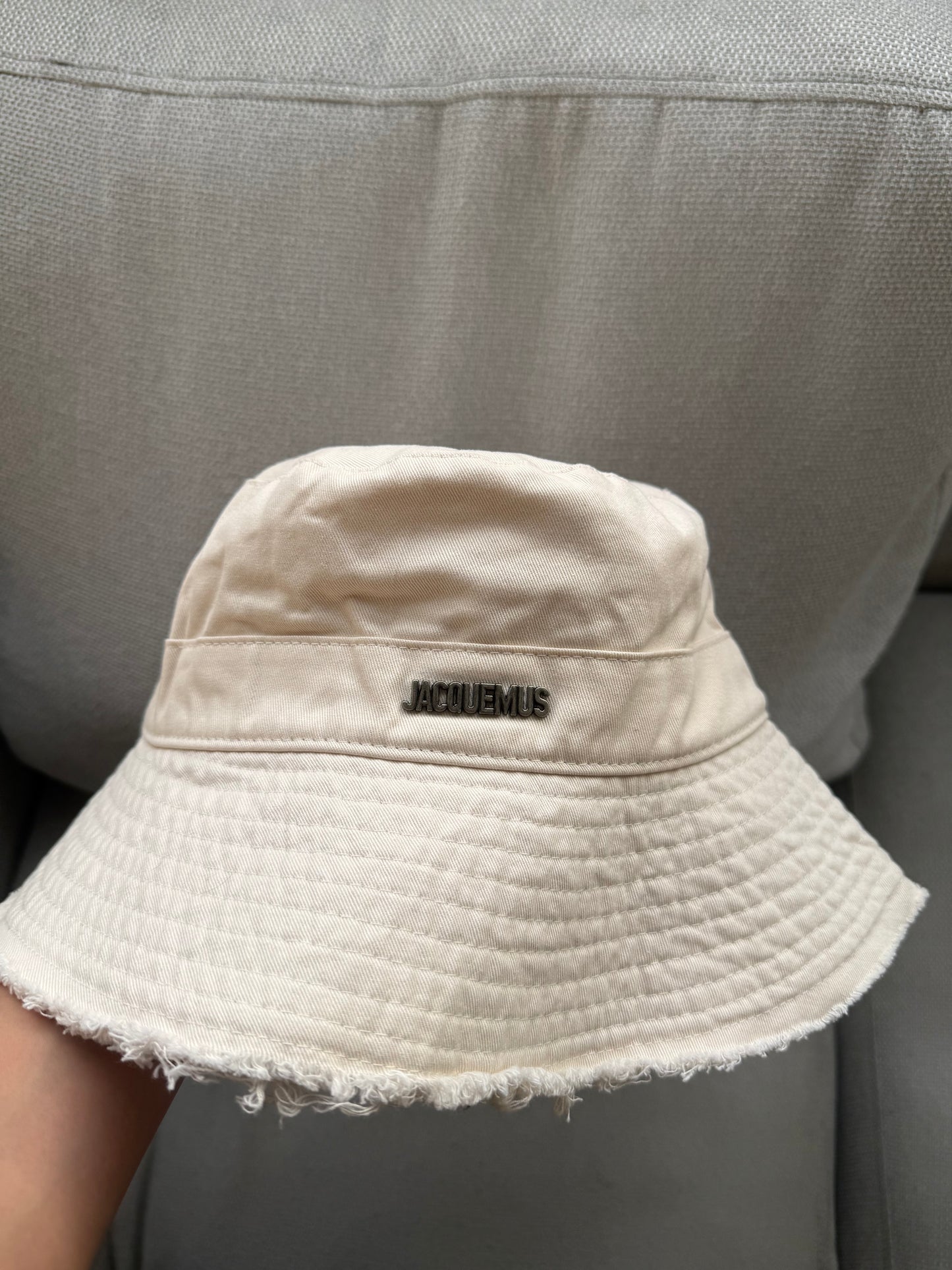 Sombreros Jacquemus beige