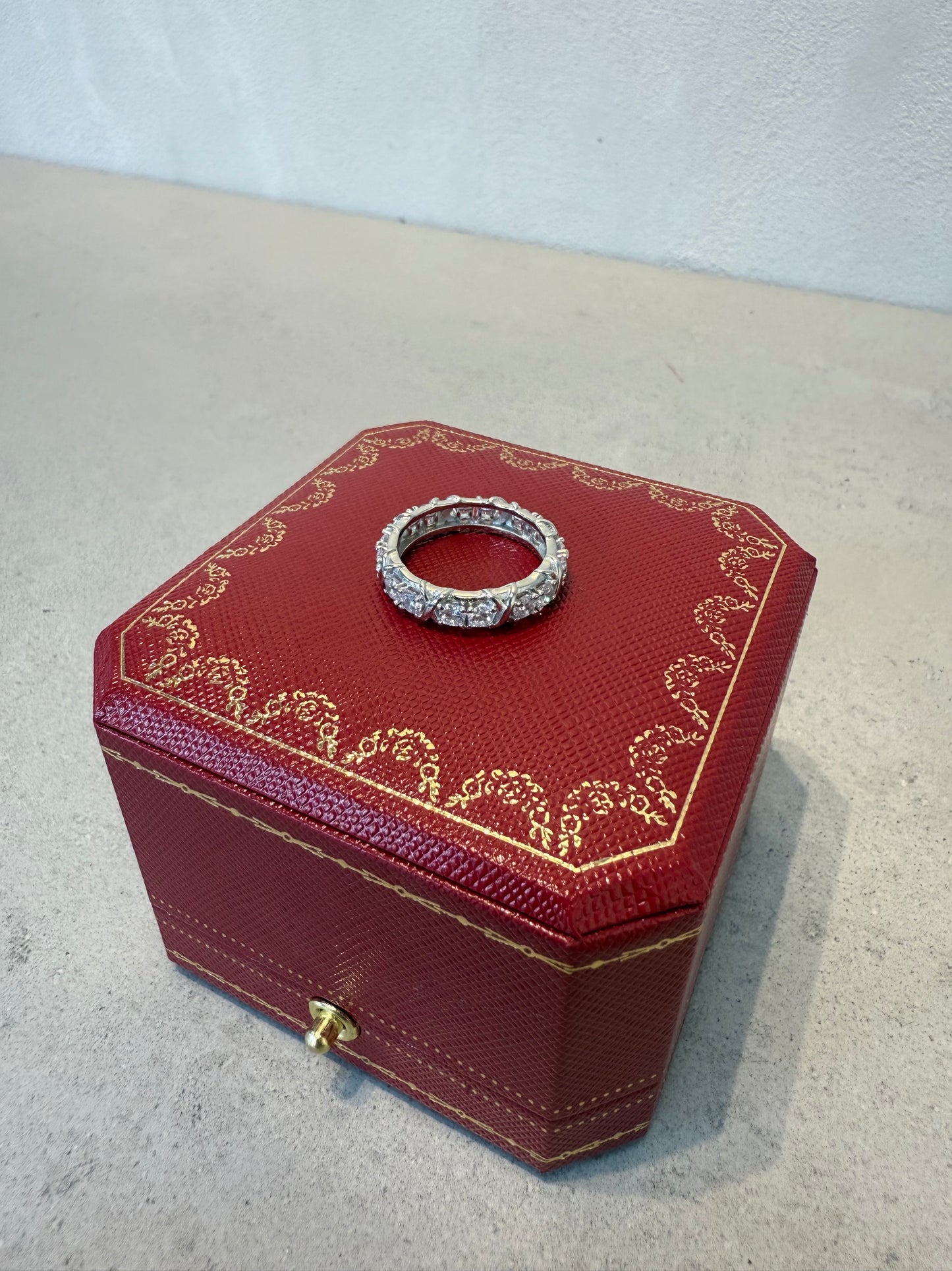 Anillo TIF zirconias plata