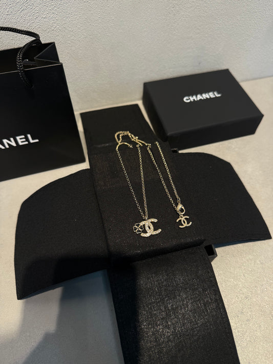 Collar CC trébol negro- 5395