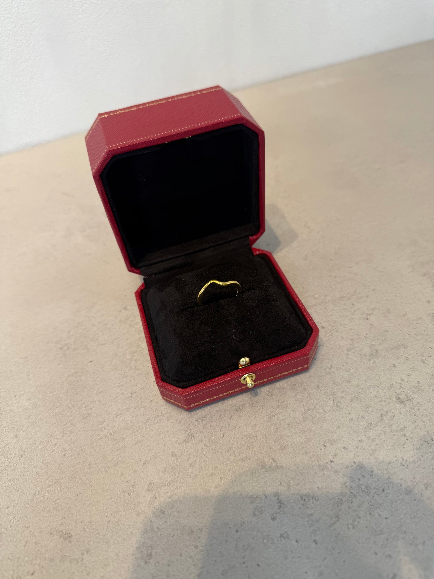 Anillo PAND dorado wave